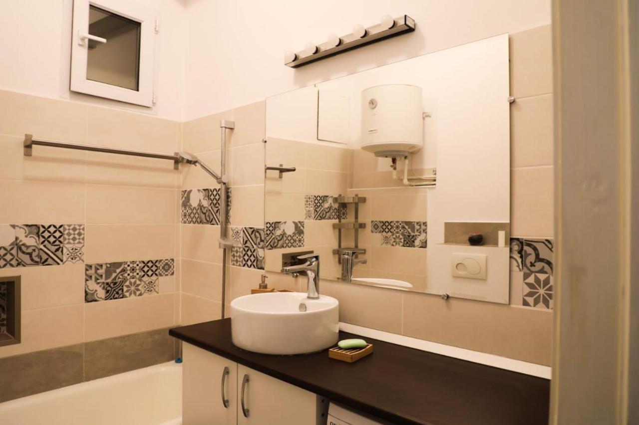 Ultracentral Cozy Apartment Near Old Town Boekarest Buitenkant foto